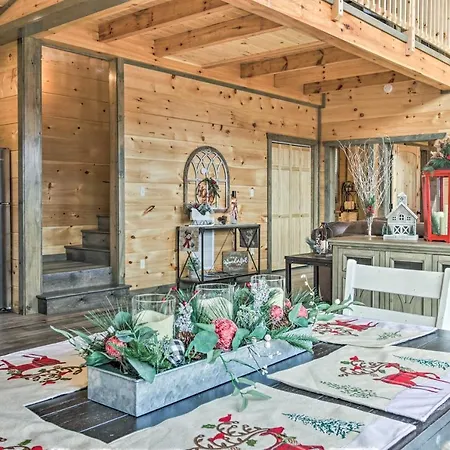 Smoky Mountain Hideaway With Hot Tub, Deck And Views! Villa Gatlinburg Exterior photo